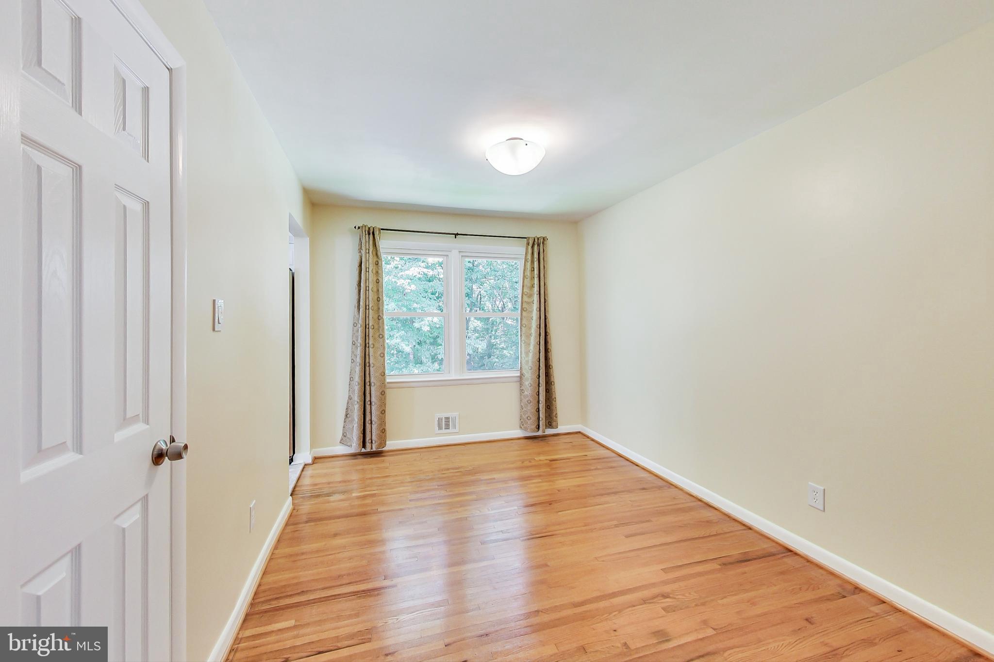 4020 Adams Drive Silver Spring, MD 20902 - Photo 6 of 39