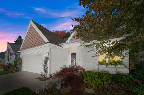 $655,900 | 17711 Cobblefield Lane, Spring Lake, MI 49456