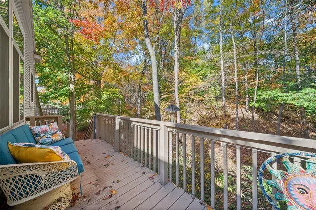 $699,900 | 17711 Cobblefield Lane, Spring Lake, MI 49456