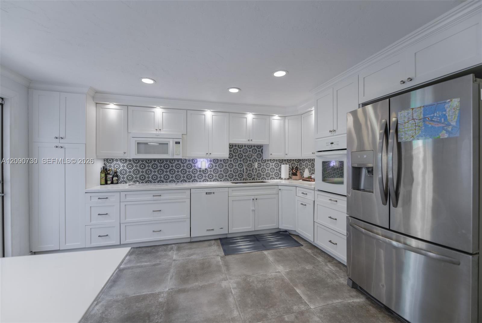 229 Southwest 19th Road Miami, FL 33129 - Photo 9 of 44 Gallery Image 9