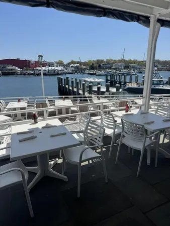 $2,100,000 | 276 Shore Street, Falmouth, MA 02540