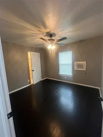 $2,000 | 5712 Whittlesey Road, Fort Worth, TX 76119