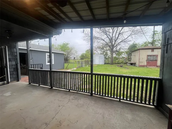 $2,000 | 5712 Whittlesey Road, Fort Worth, TX 76119