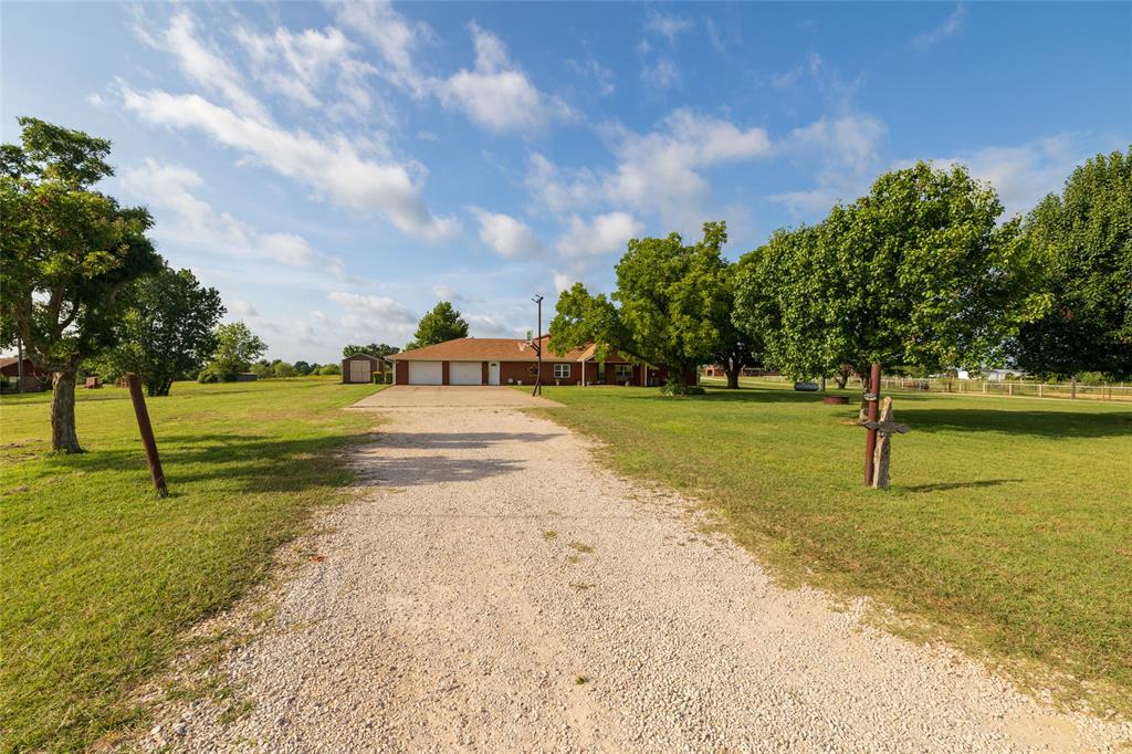 448 County Road 4287 Decatur, TX 76234 - Photo 34 of 40