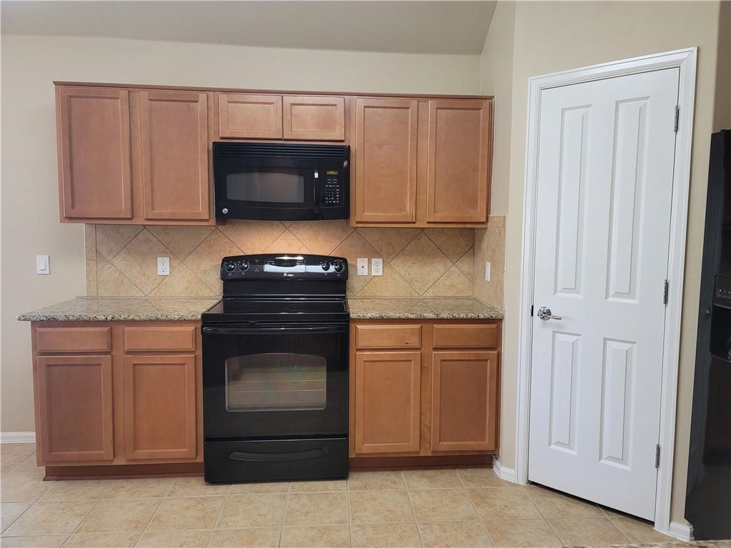 208 Hummingbird Lane Leander, TX 78641 - Photo 8 of 25