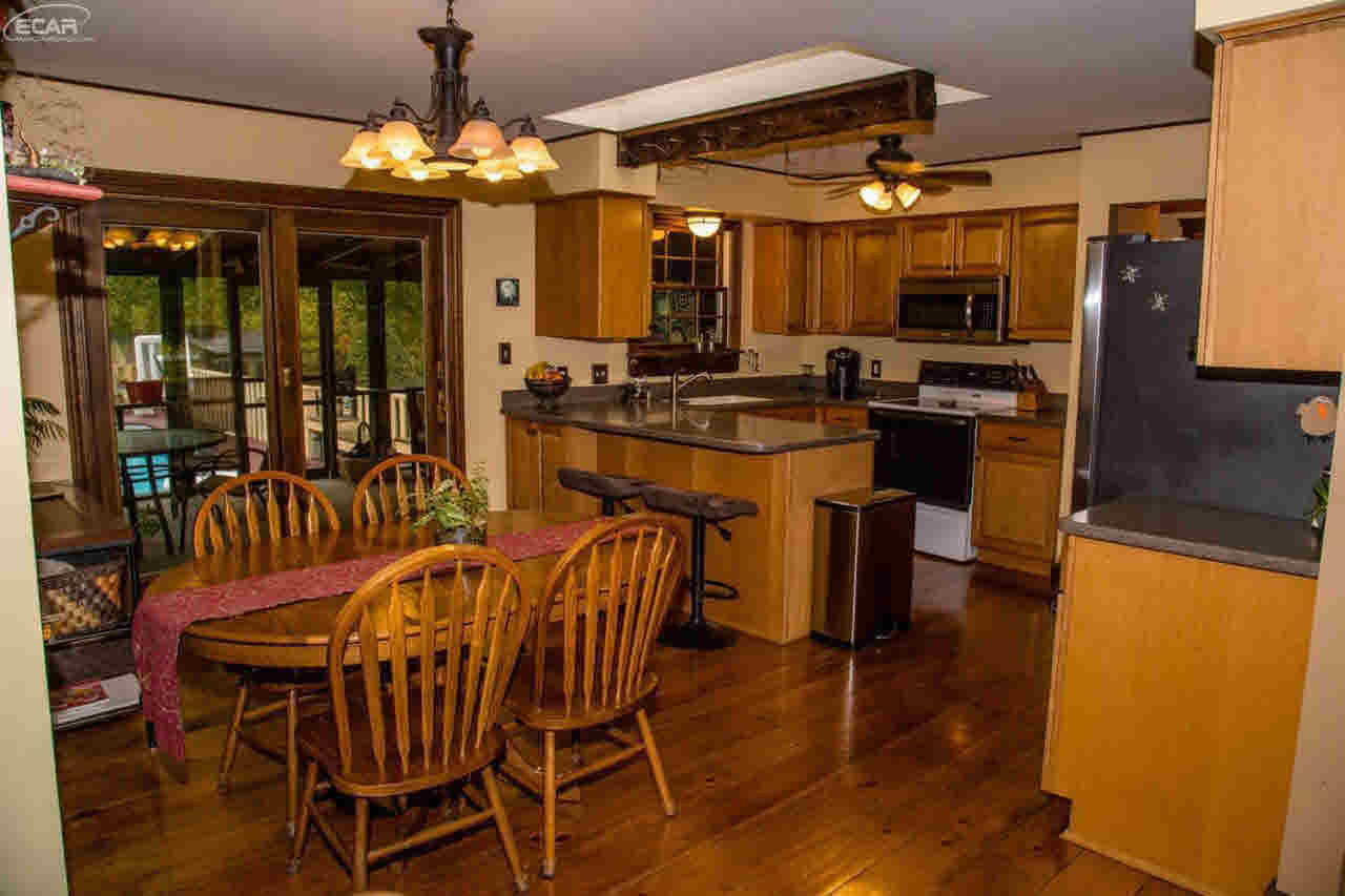 7246 Coldwater Road Flushing, MI 48433 - Photo 11 of 61 21376950-10.JPG