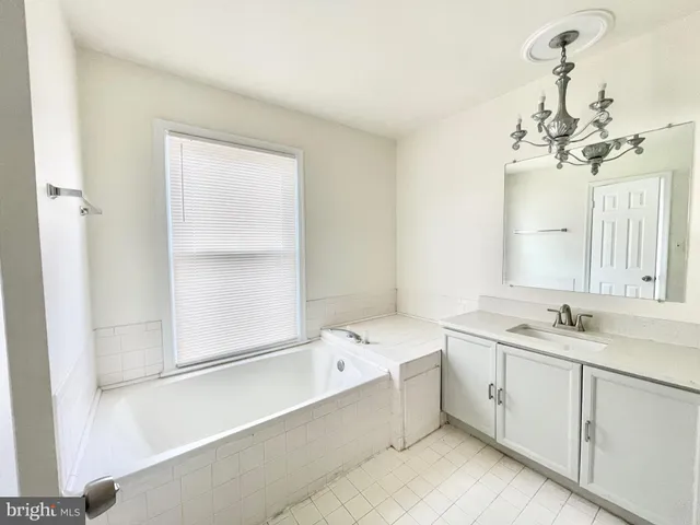 $2,700 | 509 Dakota Drive, Herndon, VA 20170