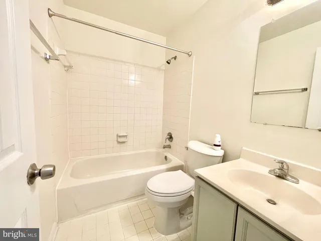 $2,700 | 509 Dakota Drive, Herndon, VA 20170