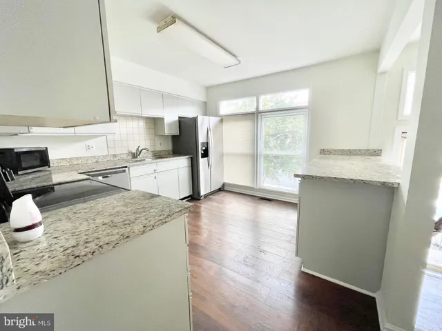 $2,700 | 509 Dakota Drive, Herndon, VA 20170