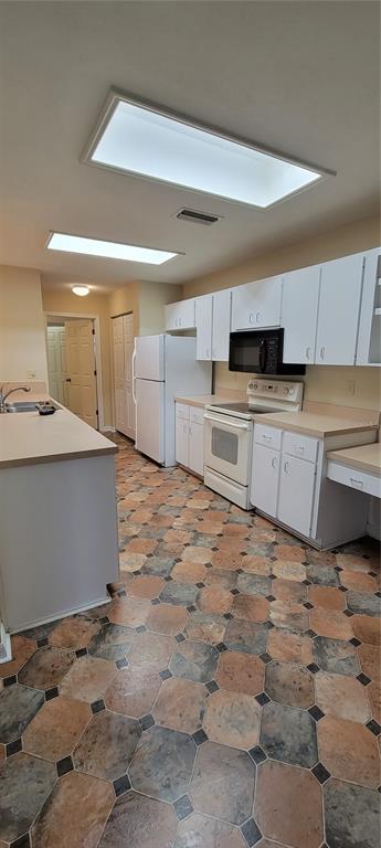 1719 Southwest 75th Terrace Gainesville, FL 32607 - Photo 14 of 51