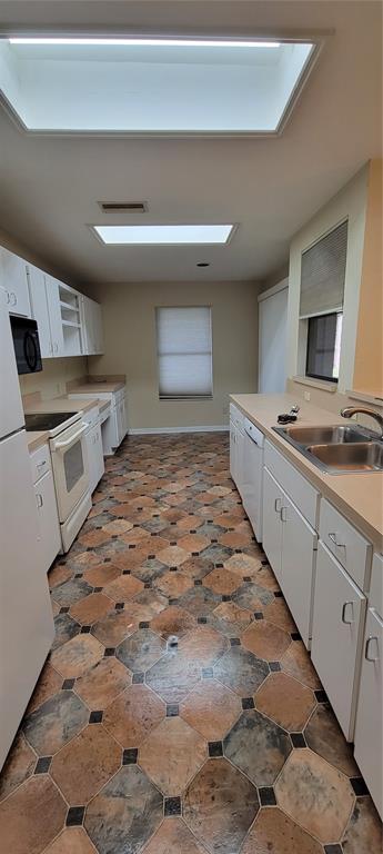 1719 Southwest 75th Terrace Gainesville, FL 32607 - Photo 16 of 51