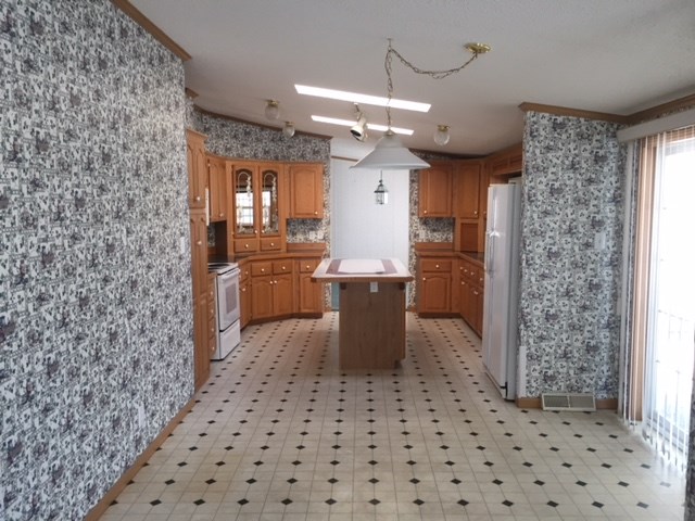 15 Seneca Street Rochester, NH 03867 - Photo 7 of 29
