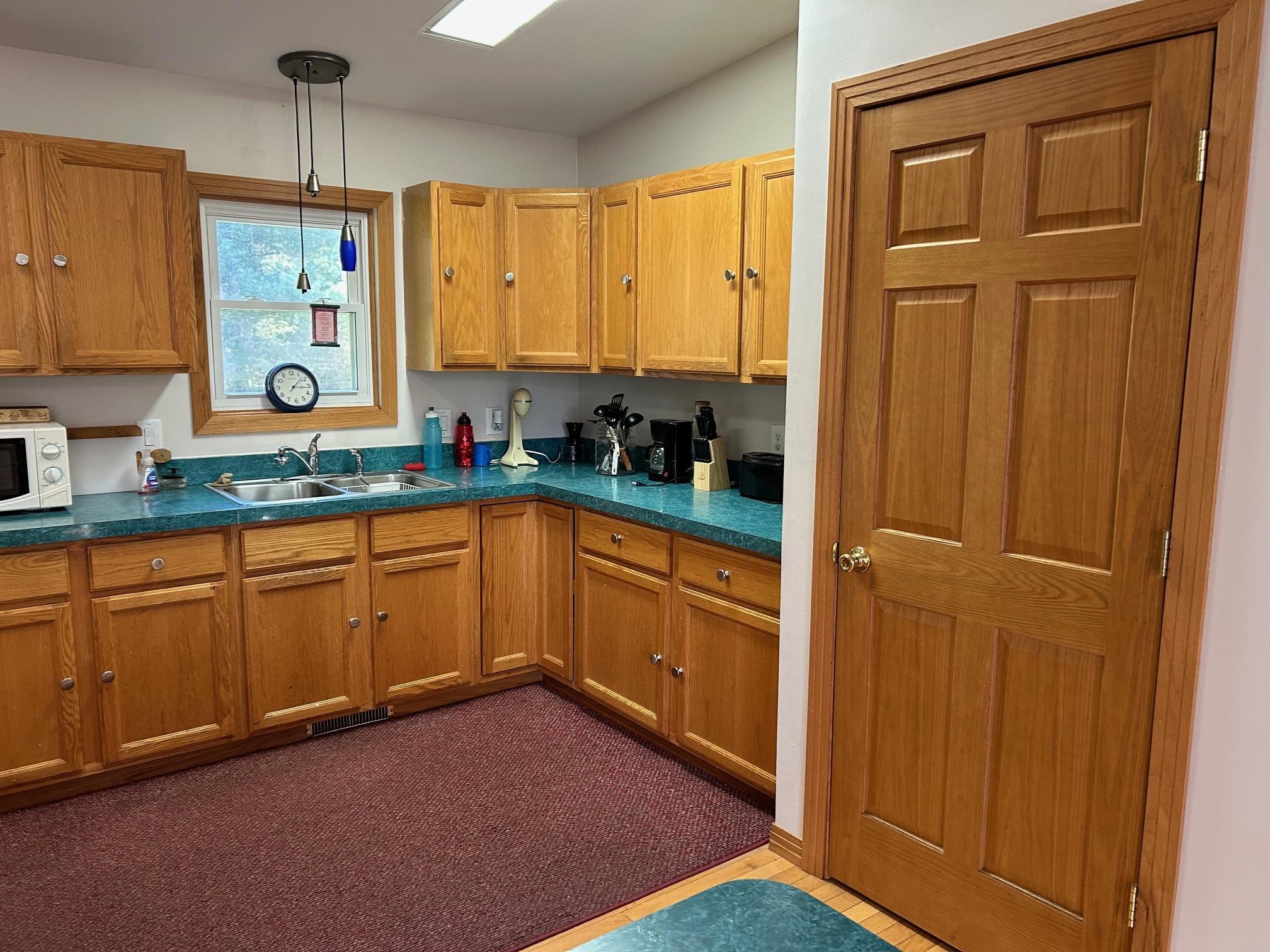 320 Williams Street Perry, MI 48872 - Photo 12 of 46 50192807-e8f4399a-18da-4db6-b2c2-dff2047cd163.JPG