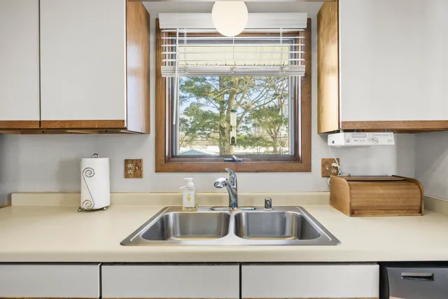 $325,000 | 125 Cameo Lane, Madison, WI 53714