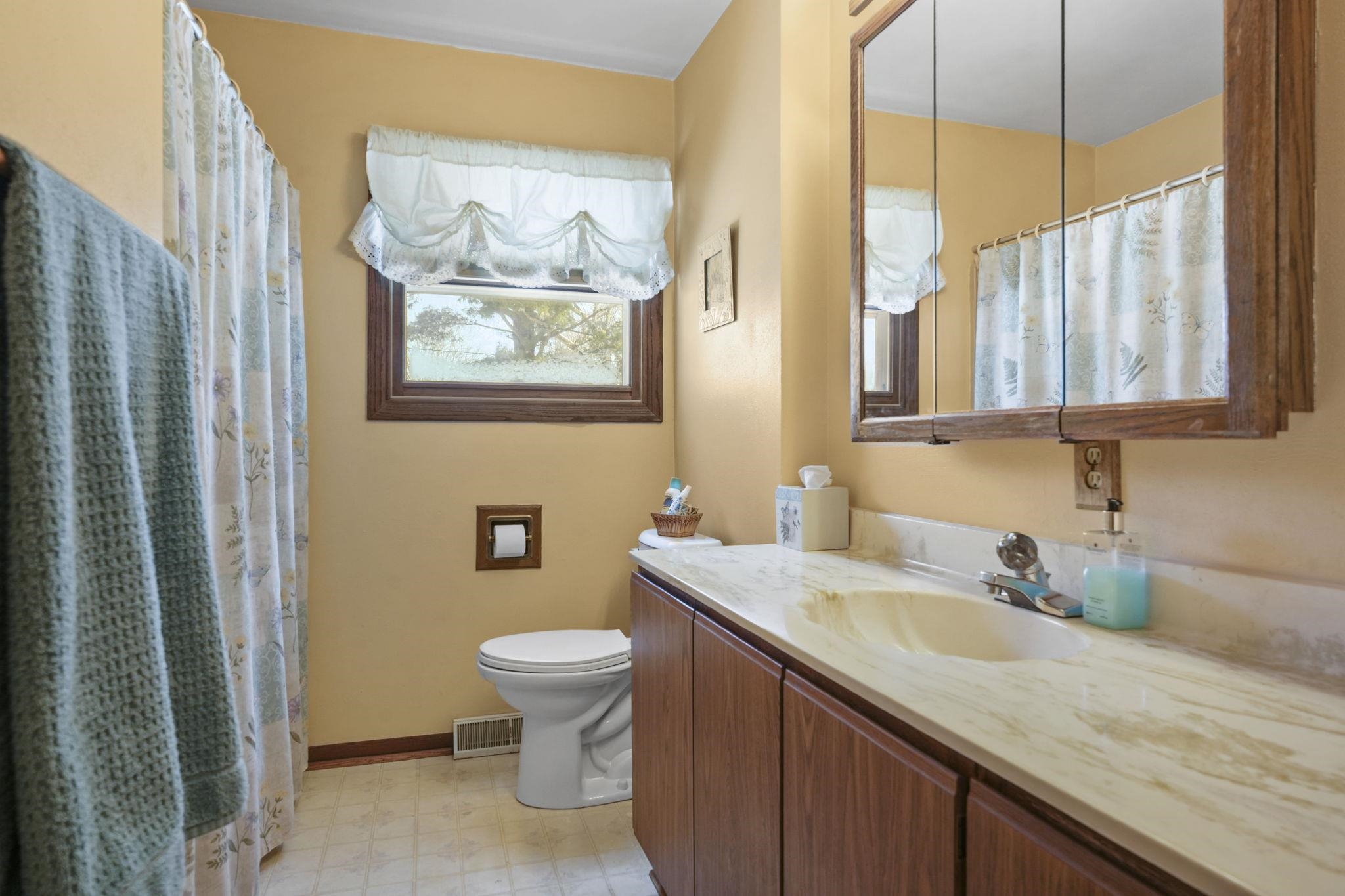 125 Cameo Lane Madison, WI 53714 - Photo 17 of 41