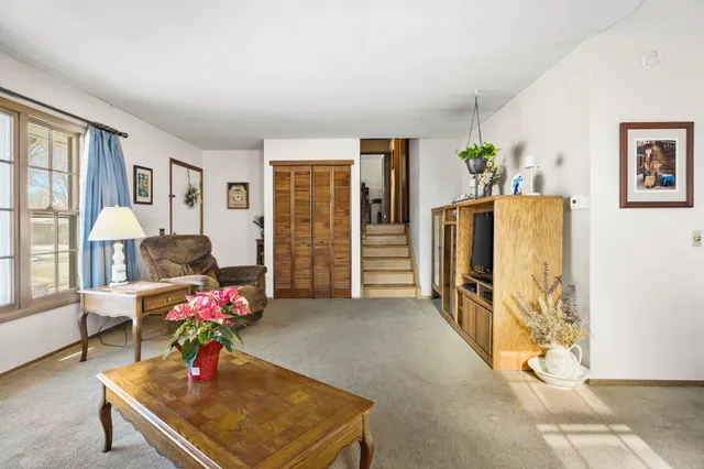 $325,000 | 125 Cameo Lane, Madison, WI 53714