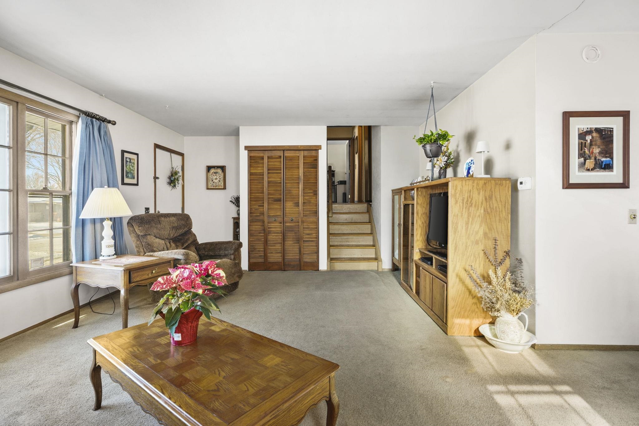 125 Cameo Lane Madison, WI 53714 - Photo 4 of 41