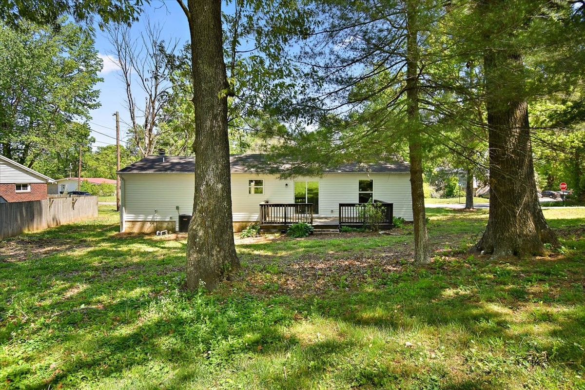309 Rickenbacker Drive Tullahoma, TN 37388 - Photo 27 of 29