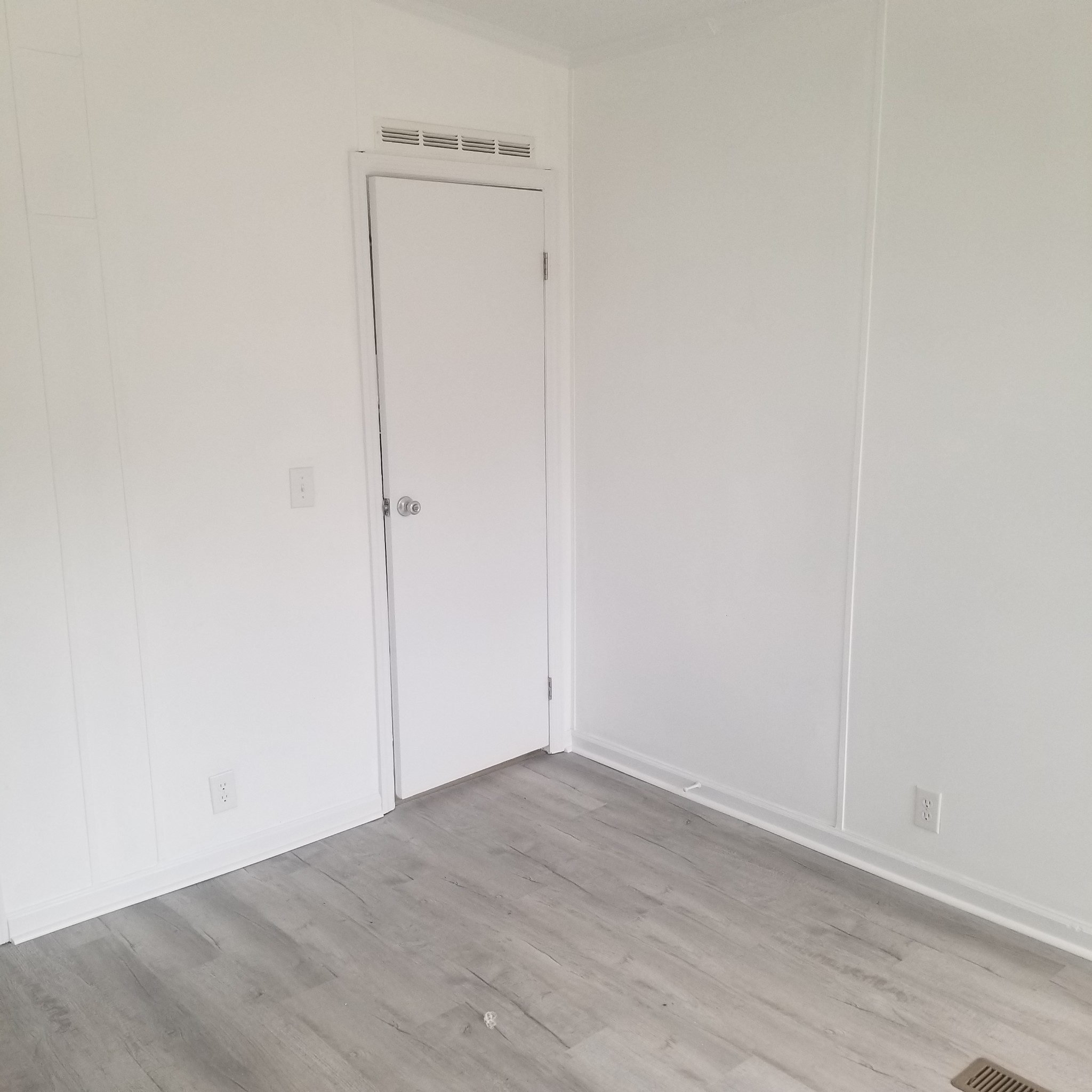 5118 New Harmony Road Hartsville, TN 37074 - Photo 11 of 13 an empty room with wooden floor