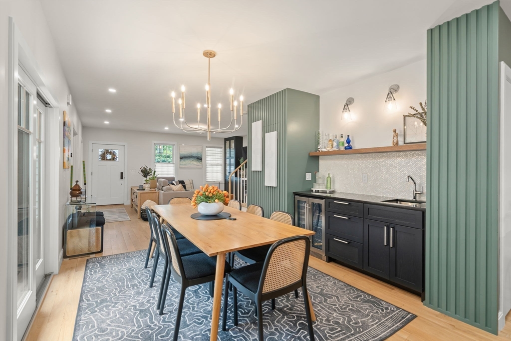 8 Bates Court Dedham, MA 02026 - Photo 10 of 41