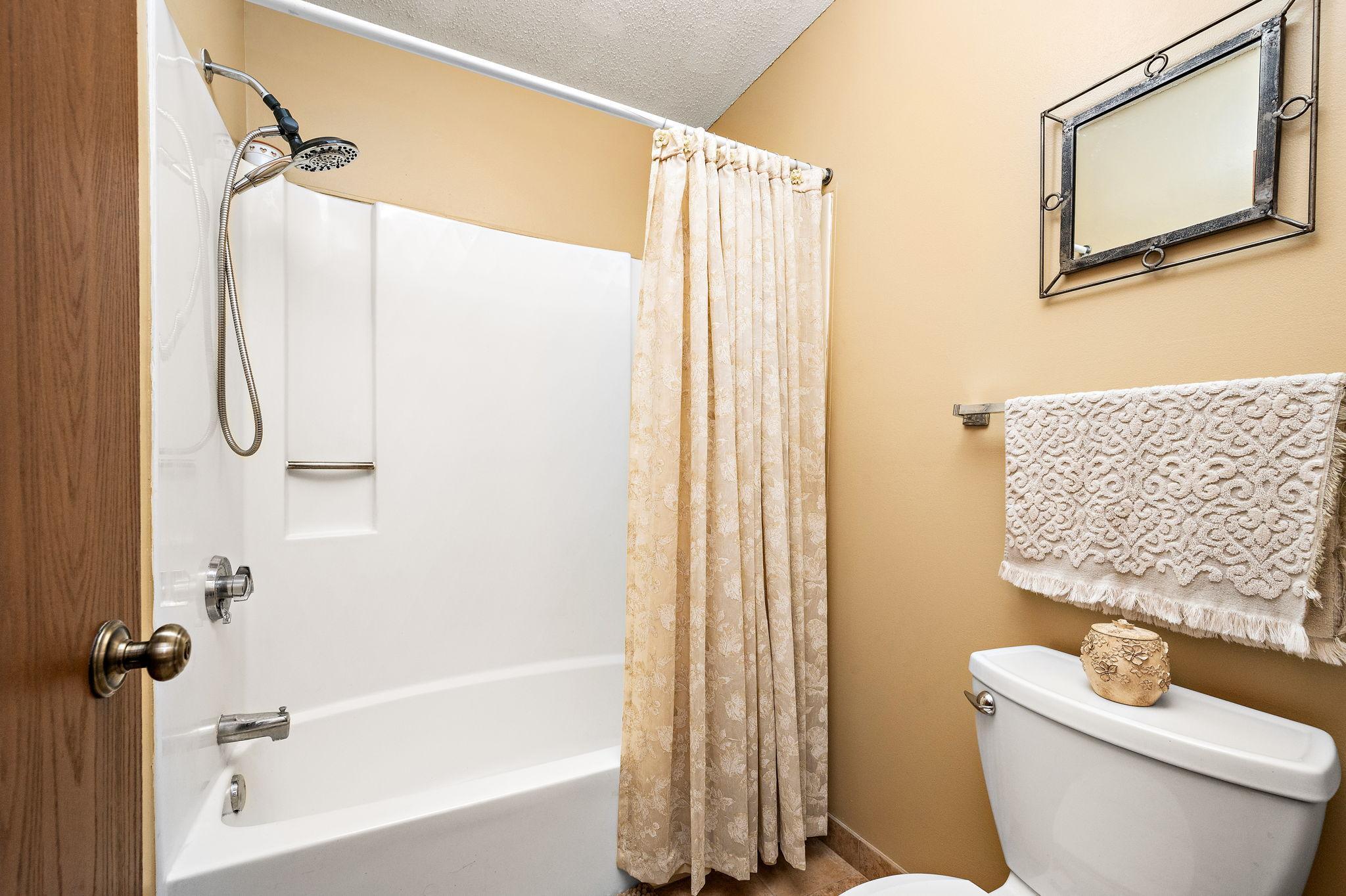 10451 Greenbrier Road, Unit 318 Minnetonka, MN 55305 - Photo 16 of 27