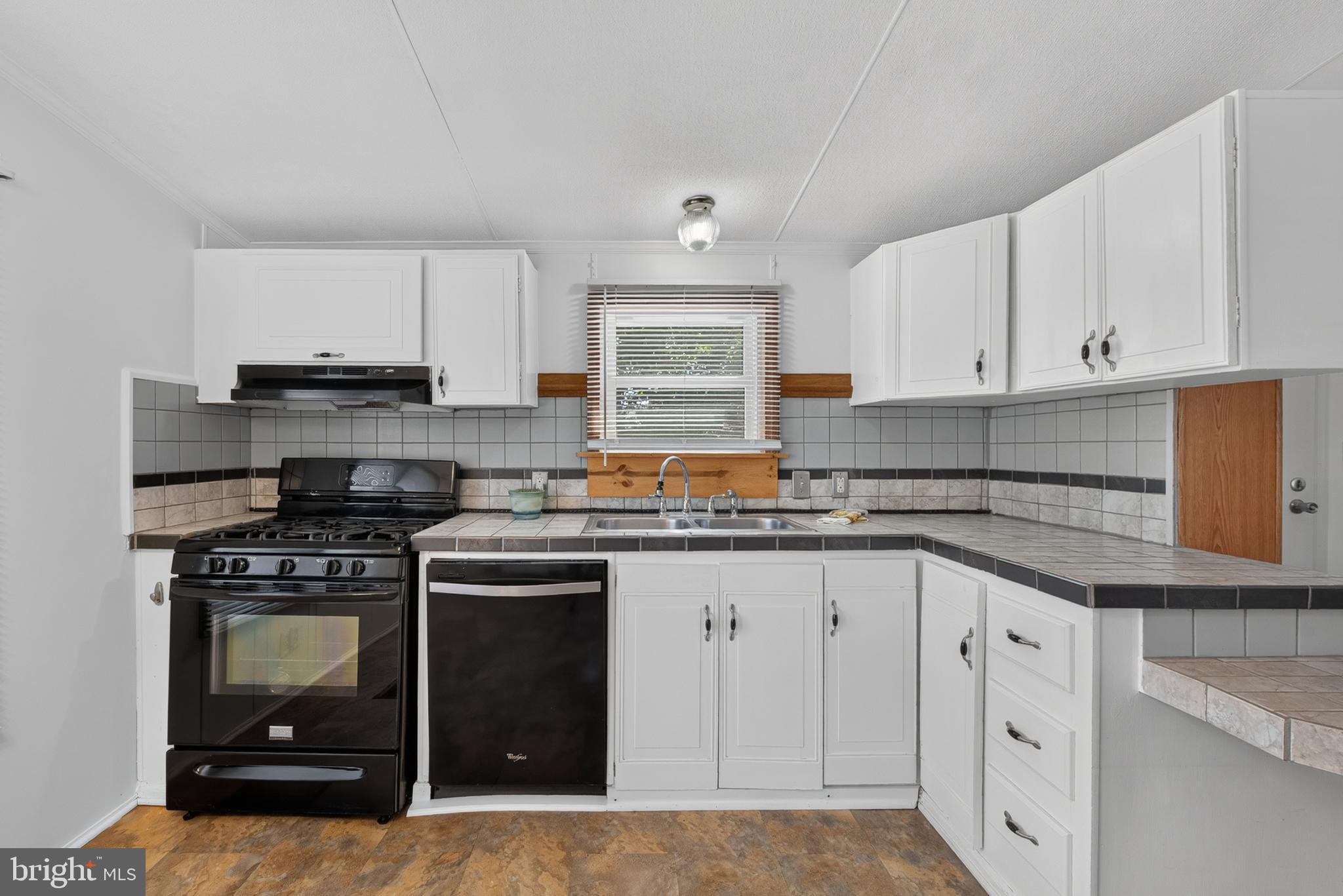 121 Pheasant Ridge Circle Lancaster, PA 17603 - Photo 12 of 33