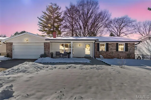 $325,000 | 2901 Headland Drive, St. Charles, MO 63301