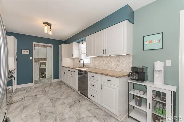 $325,000 | 2901 Headland Drive, St. Charles, MO 63301