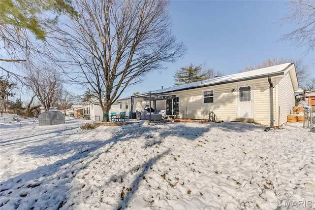 $325,000 | 2901 Headland Drive, St. Charles, MO 63301