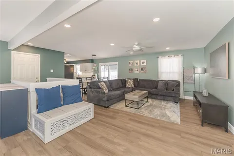 $325,000 | 2901 Headland Drive, St. Charles, MO 63301