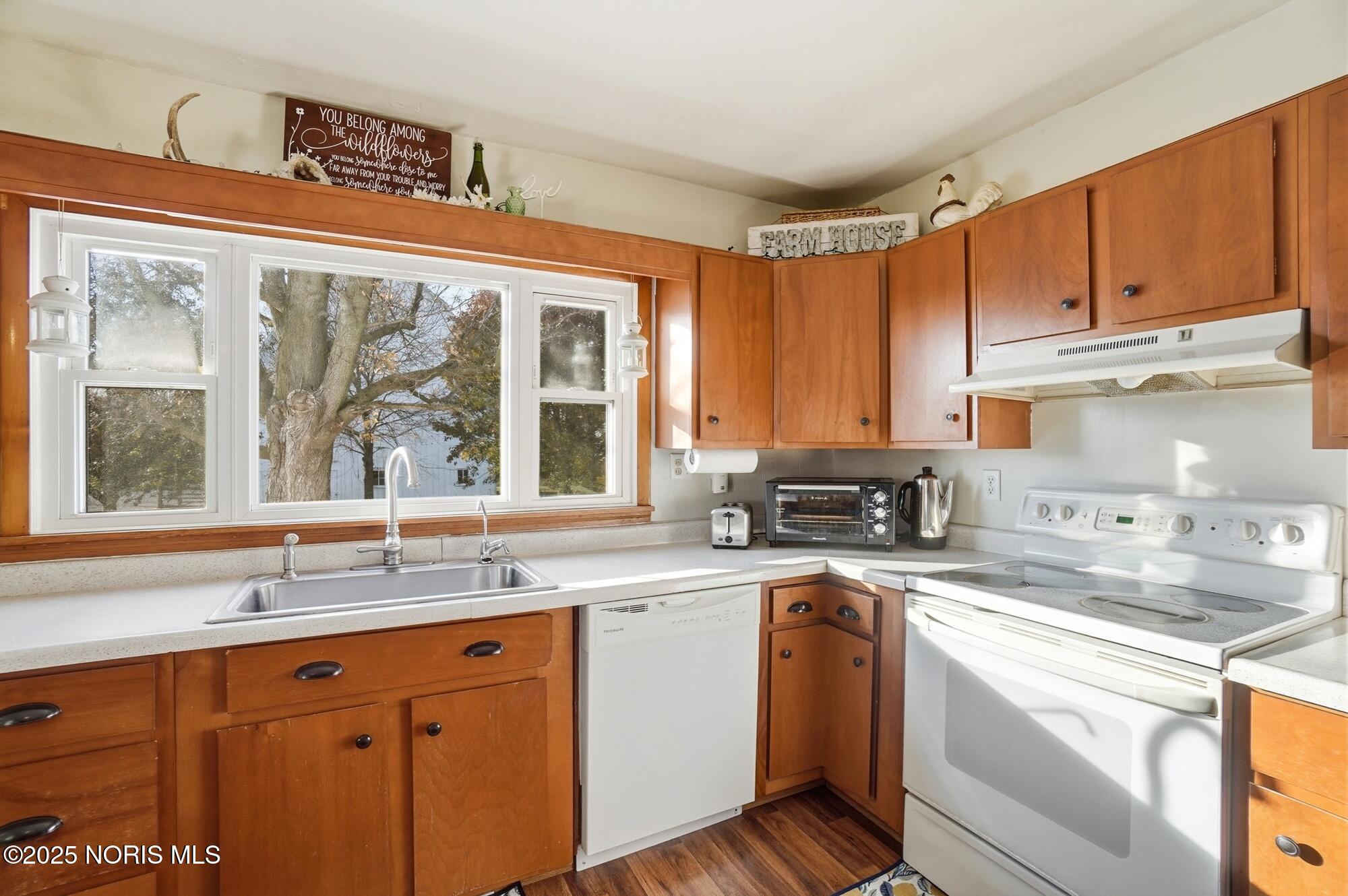 11405 Box Road Grand Rapids, OH 43522 - Photo 22 of 71 027