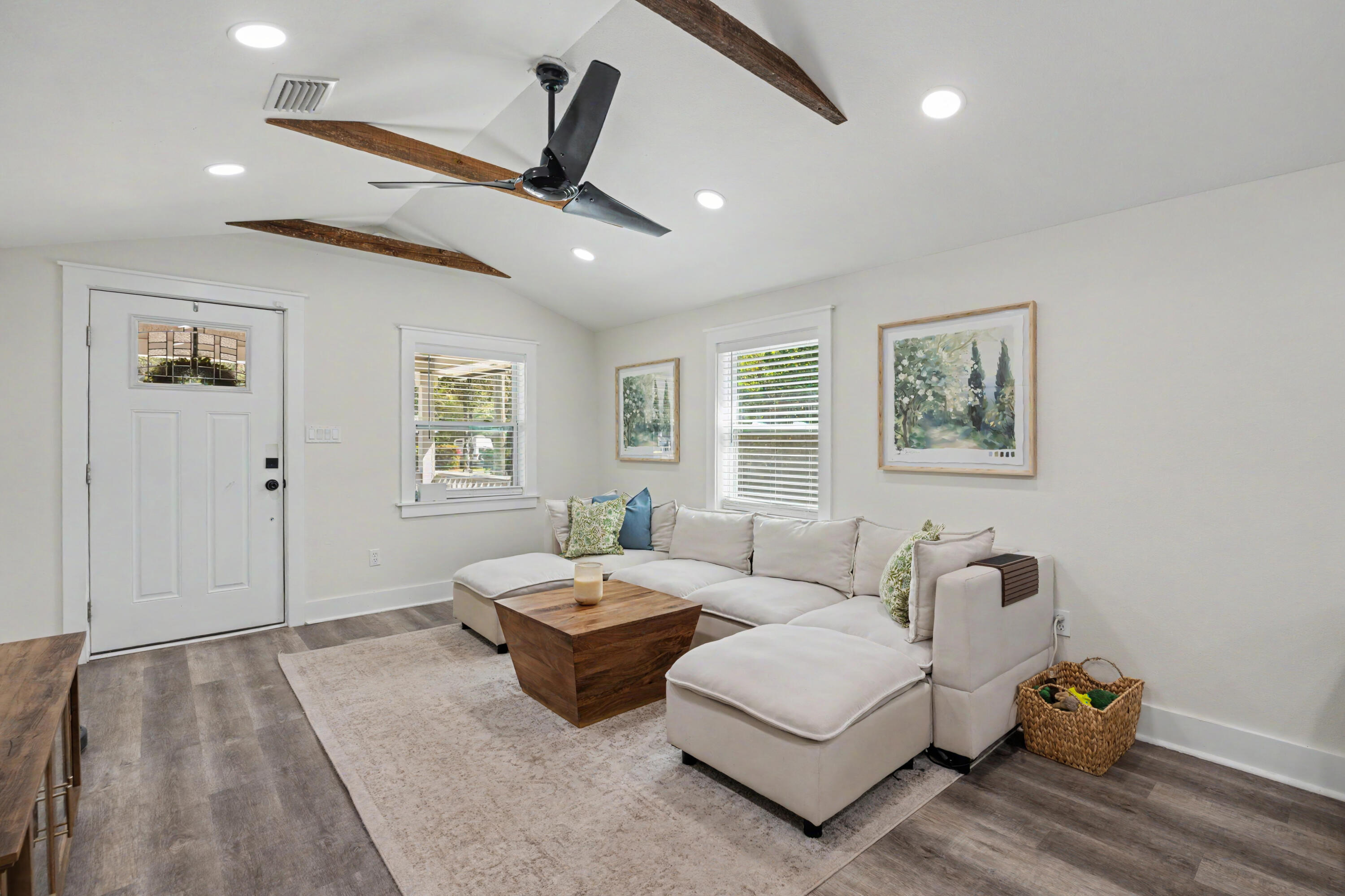 196 Mc Arthur Street Crestview, FL 32539 - Photo 4 of 40 4-04