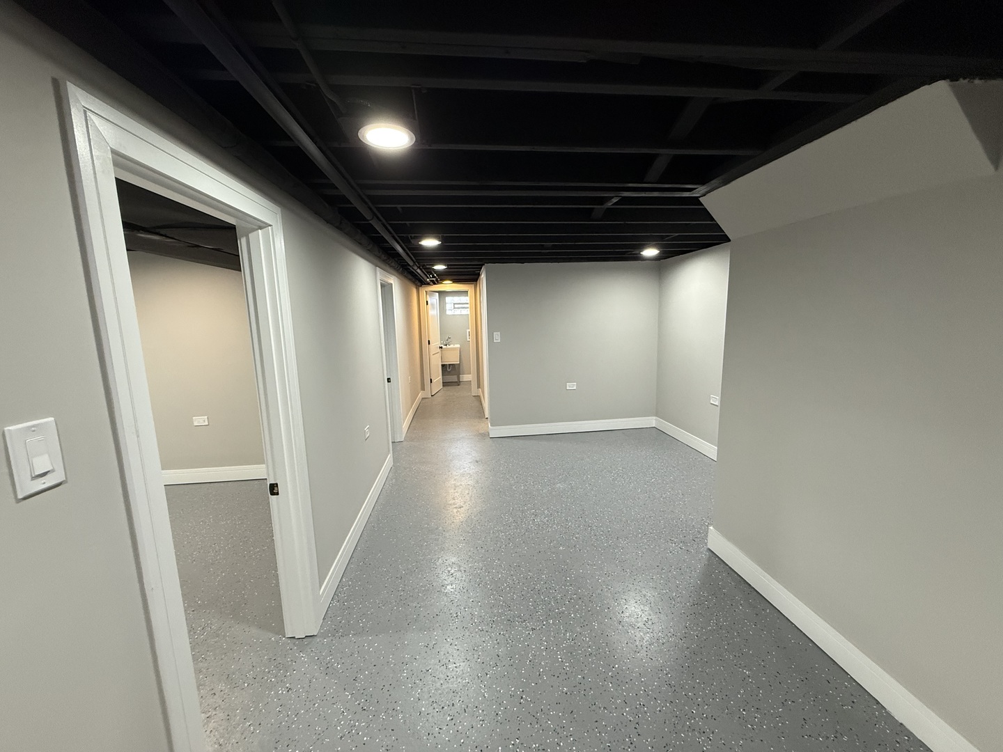 10531 South Morgan Street Chicago, IL 60643 - Photo 38 of 50 a view of hallway