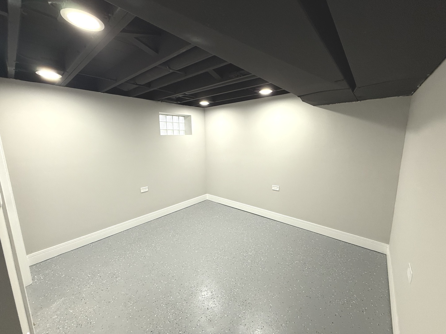 10531 South Morgan Street Chicago, IL 60643 - Photo 43 of 50 an empty room