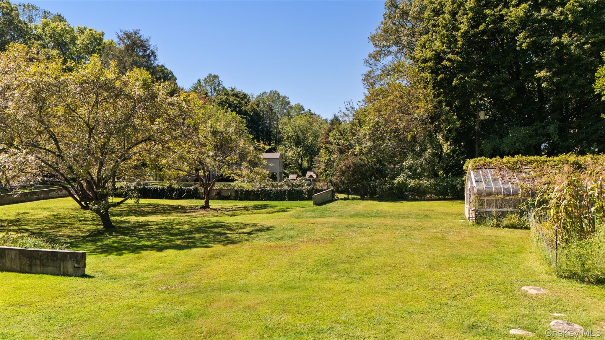 9 Oregon Road Bedford Corners, NY 10549 - Photo 32 of 35 a swimming pool with an outdoor space