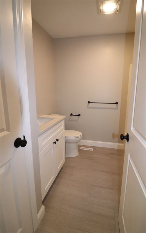 37 Glendale Road, Unit 1 Tiverton, RI 02878 - Photo 14 of 24