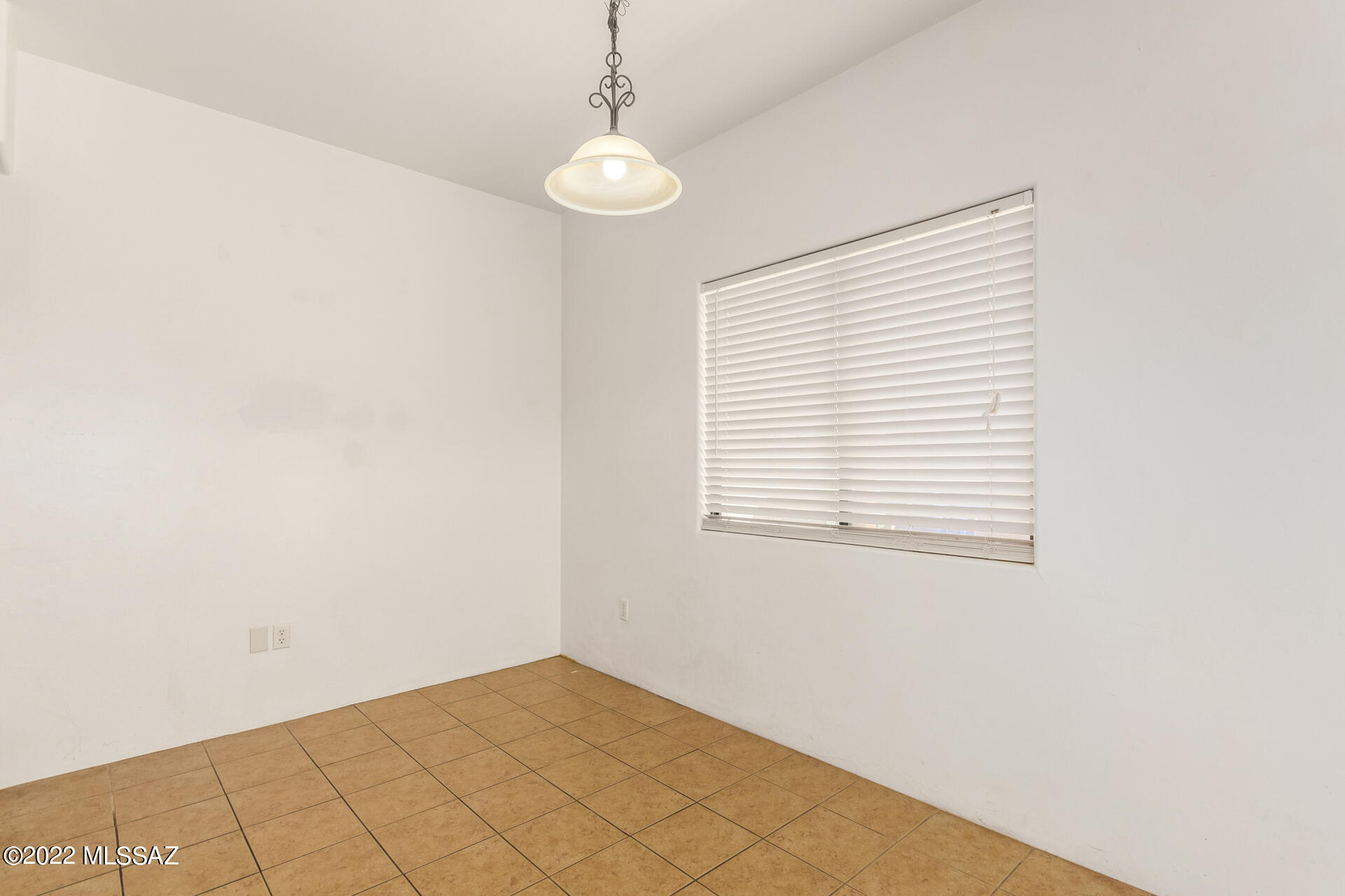 207 South Fresno Spring Way Tucson, AZ 85748 - Photo 9 of 32