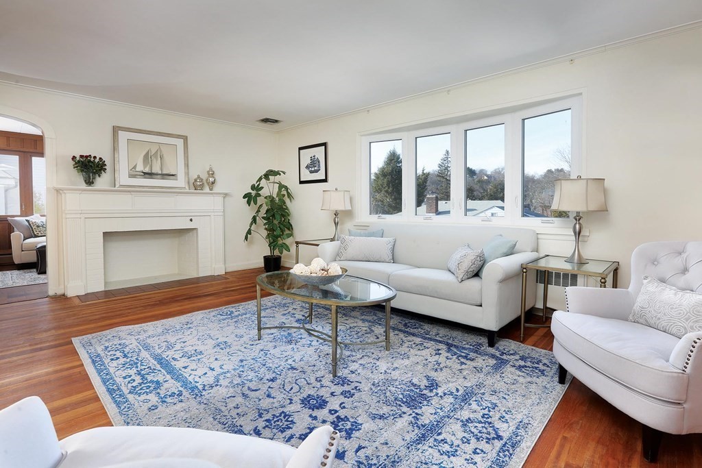 154 Bellingham Road Brookline, MA 02467 - Photo 3 of 8 Gallery Image 3