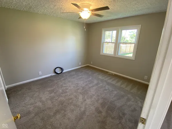 $2,250 | 1036 East Auman Drive, Carmel, IN 46032