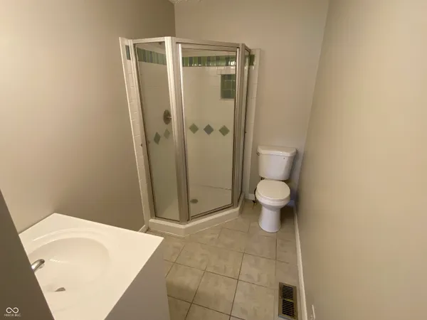 $2,250 | 1036 East Auman Drive, Carmel, IN 46032