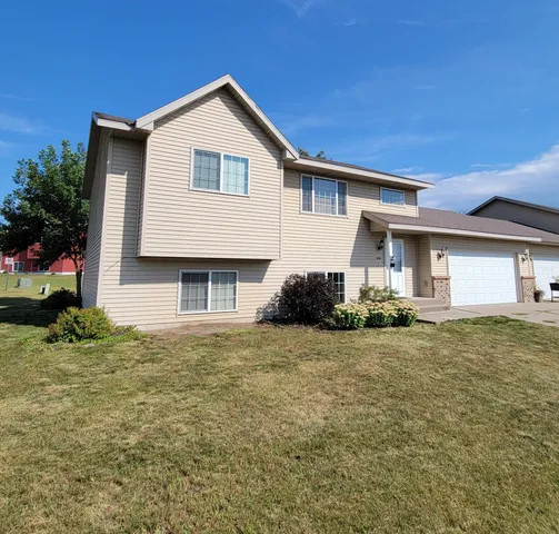 $244,900 | 316 Jefferson Lane, St. Joseph, MN 56374