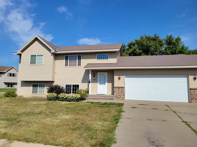 $244,900 | 316 Jefferson Lane, St. Joseph, MN 56374