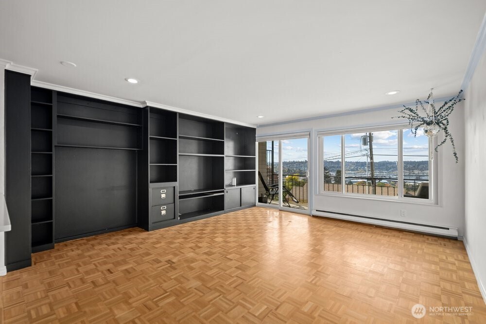 303 North 44th Street, Unit 203 Seattle, WA 98103 - Photo 5 of 40 Gallery Image 5