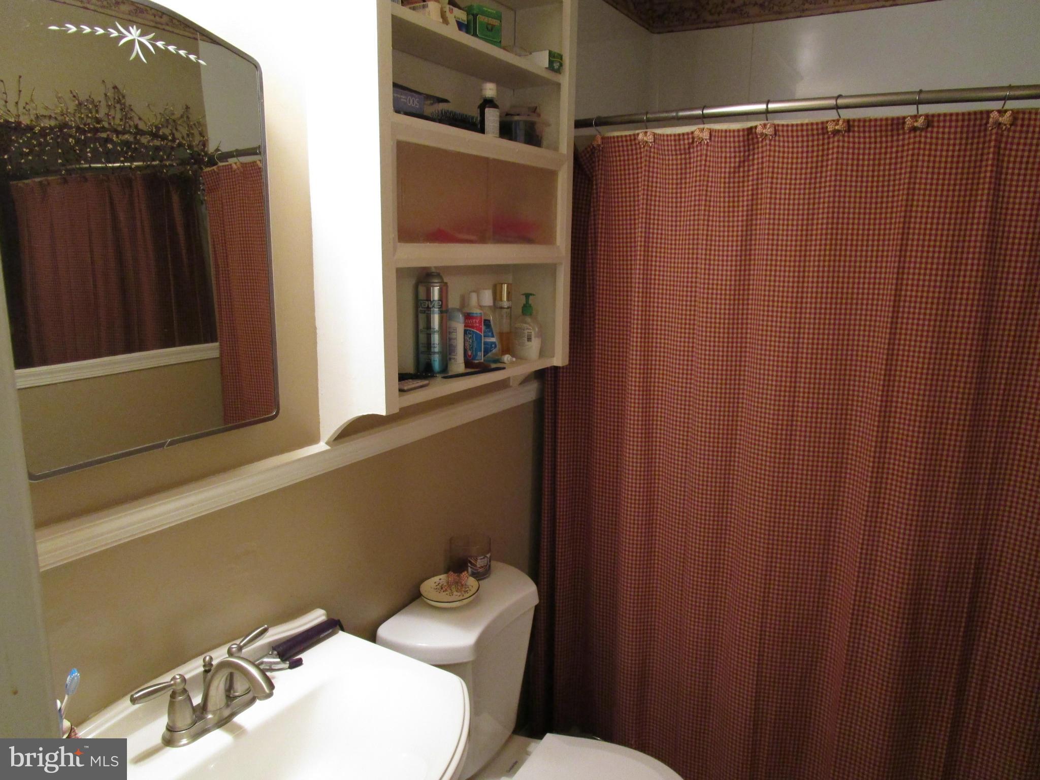 13338 Elk Run Road Bealeton, VA 22712 - Photo 17 of 21 Bath