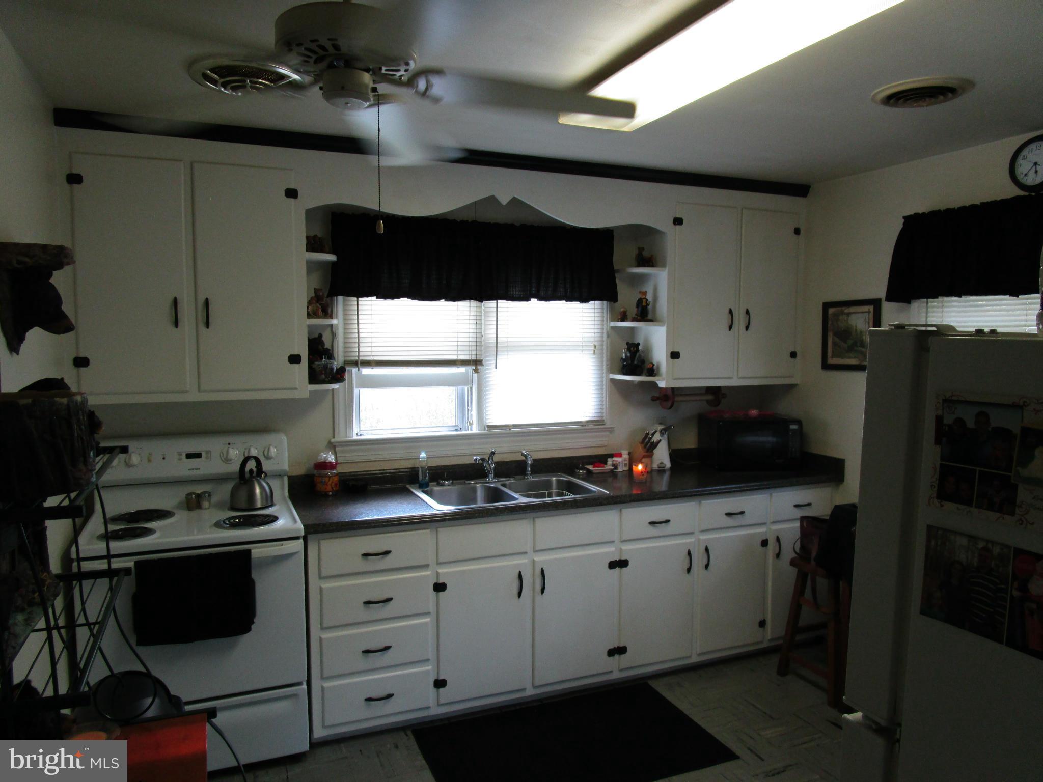 13338 Elk Run Road Bealeton, VA 22712 - Photo 9 of 21 Kitchen