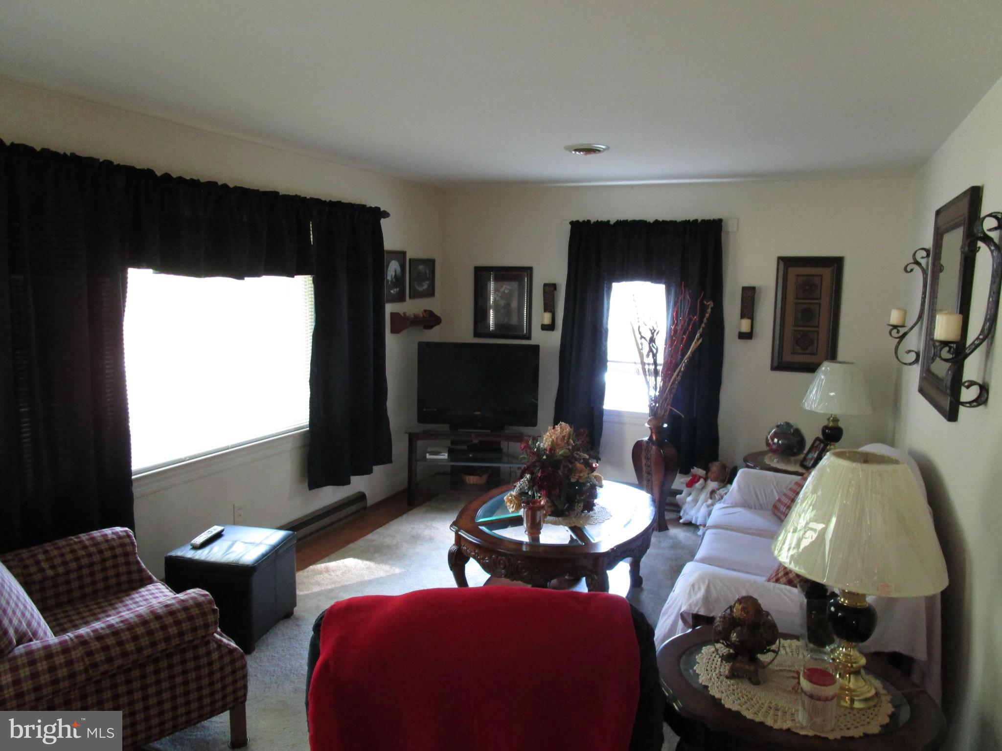 13338 Elk Run Road Bealeton, VA 22712 - Photo 10 of 21 Living Room