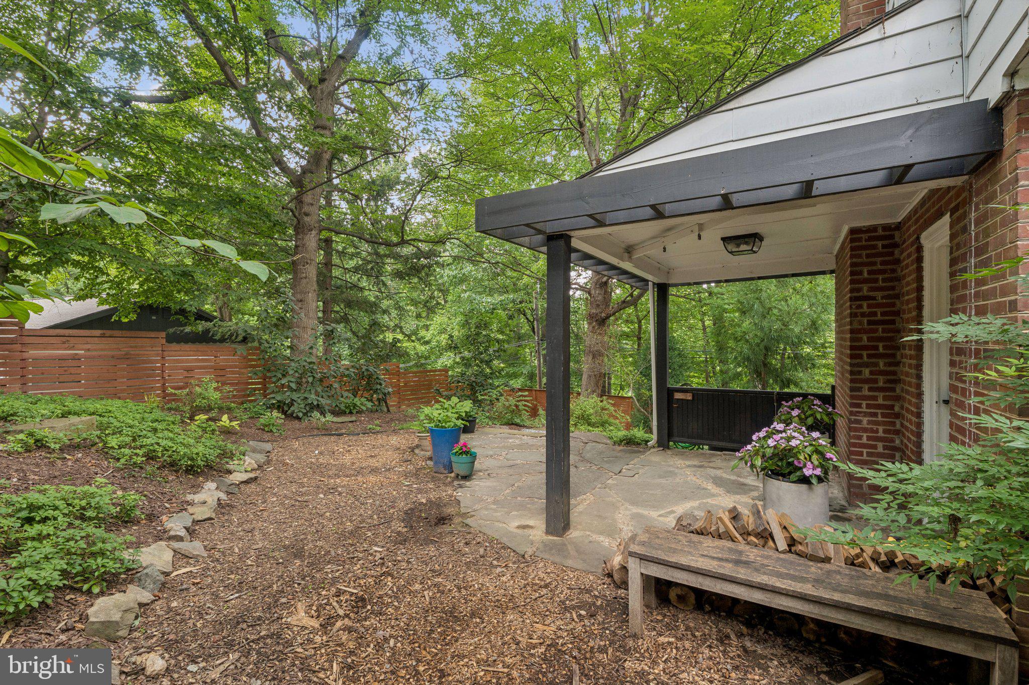 2908 Newcastle Avenue Silver Spring, MD 20910 - Photo 8 of 43 Gallery Image 8