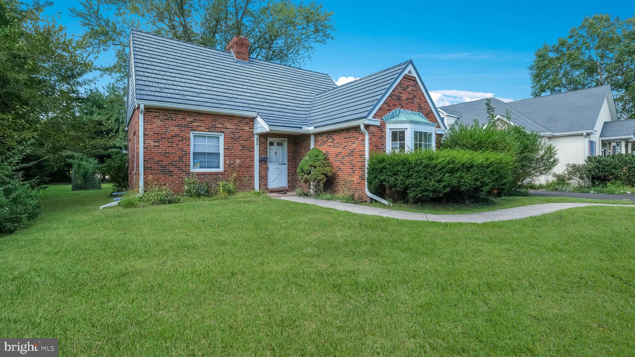 504 Crestview Road Lansdale, PA 19446 - Photo 3 of 33 Gallery Image 3