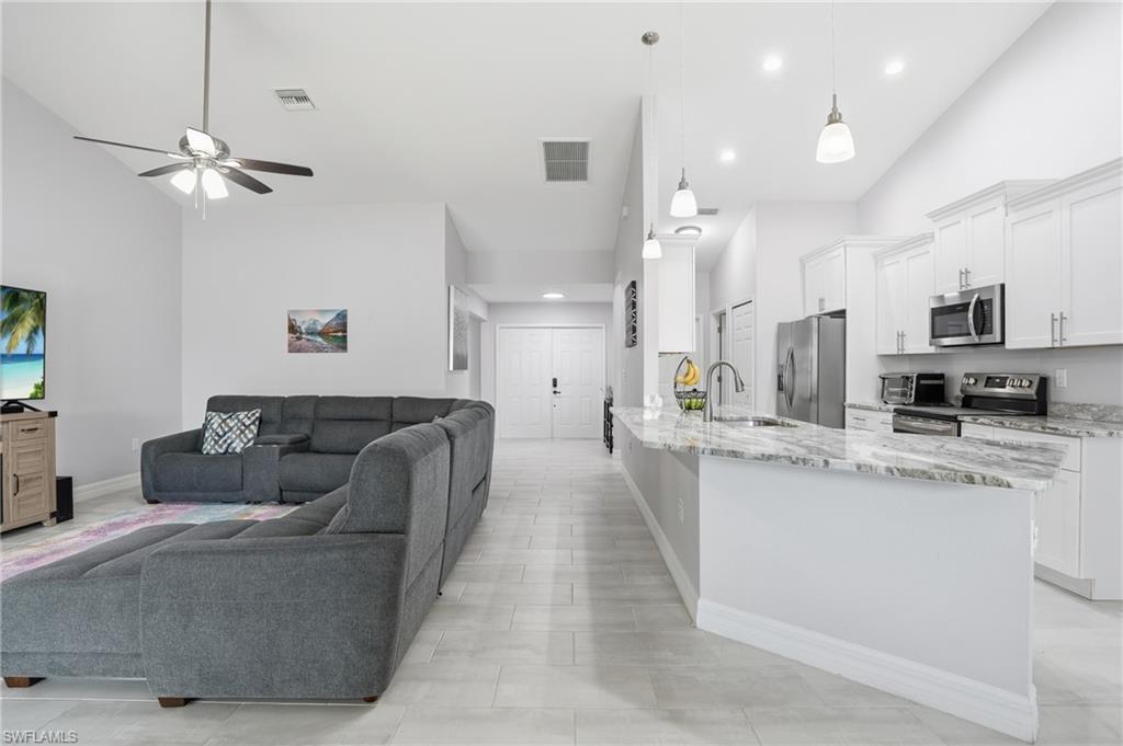 2907 18th Street Southwest Lehigh Acres, FL 33976 - Photo 12 of 47