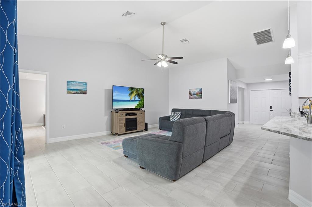 2907 18th Street Southwest Lehigh Acres, FL 33976 - Photo 16 of 47
